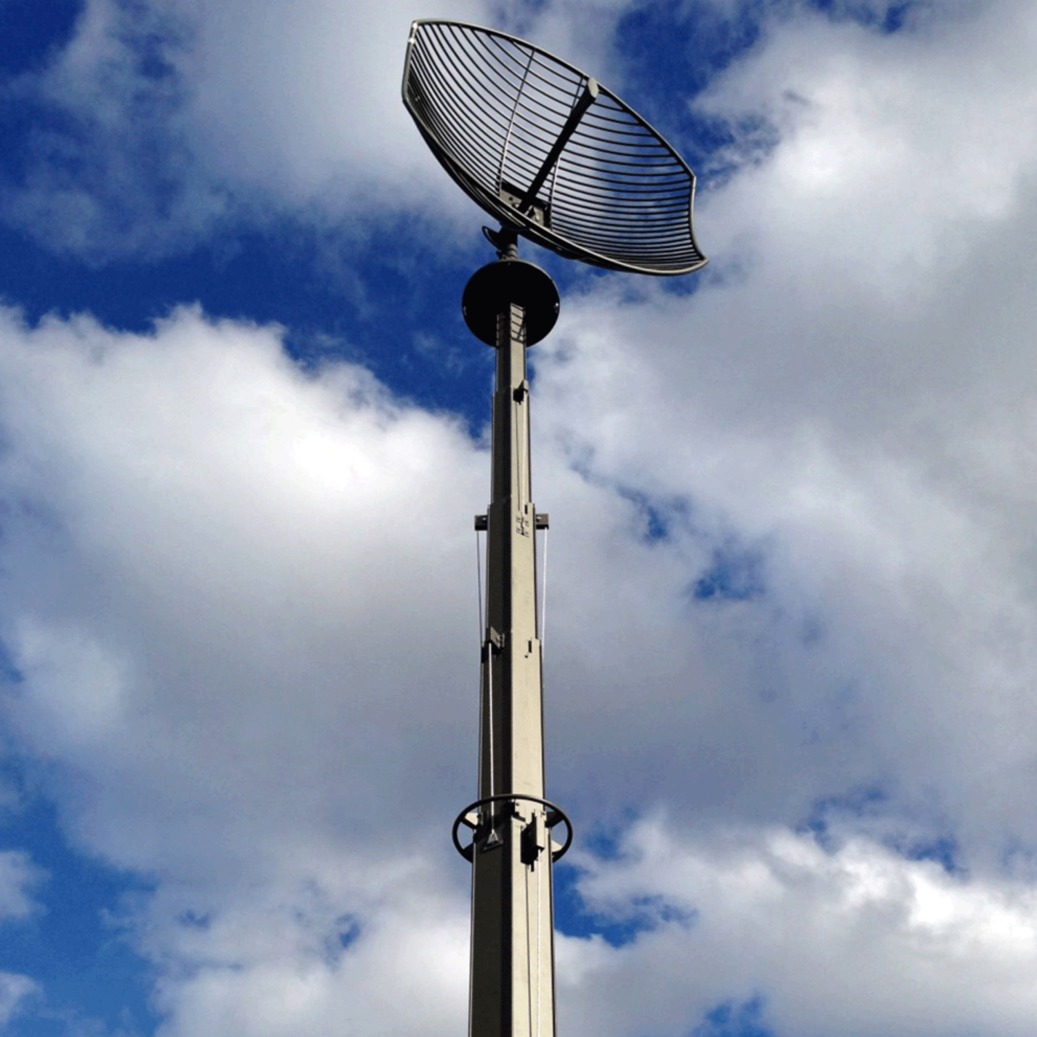 WTM-220/E ( Winch Telescopic Mast )